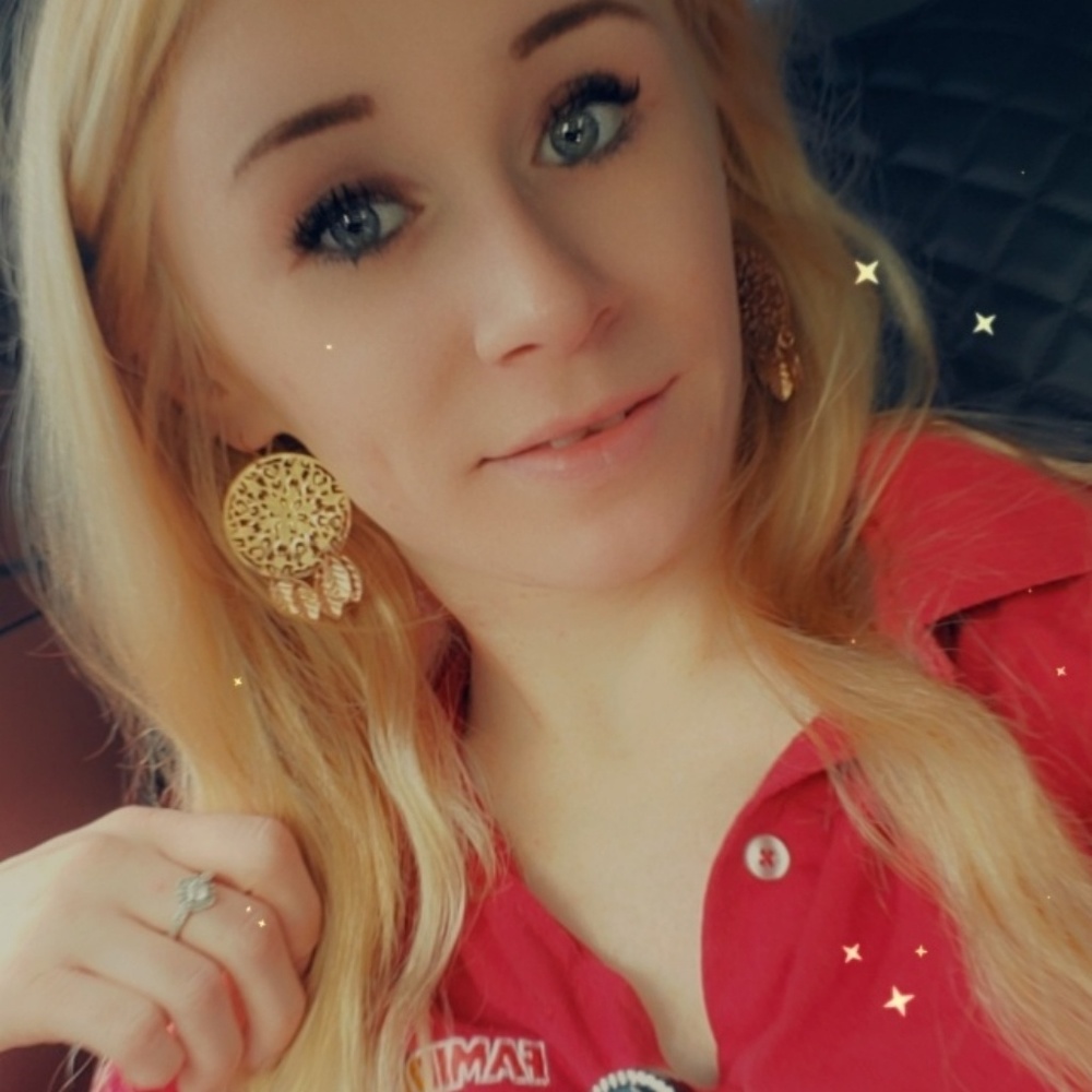 Meet your Posher, Haley